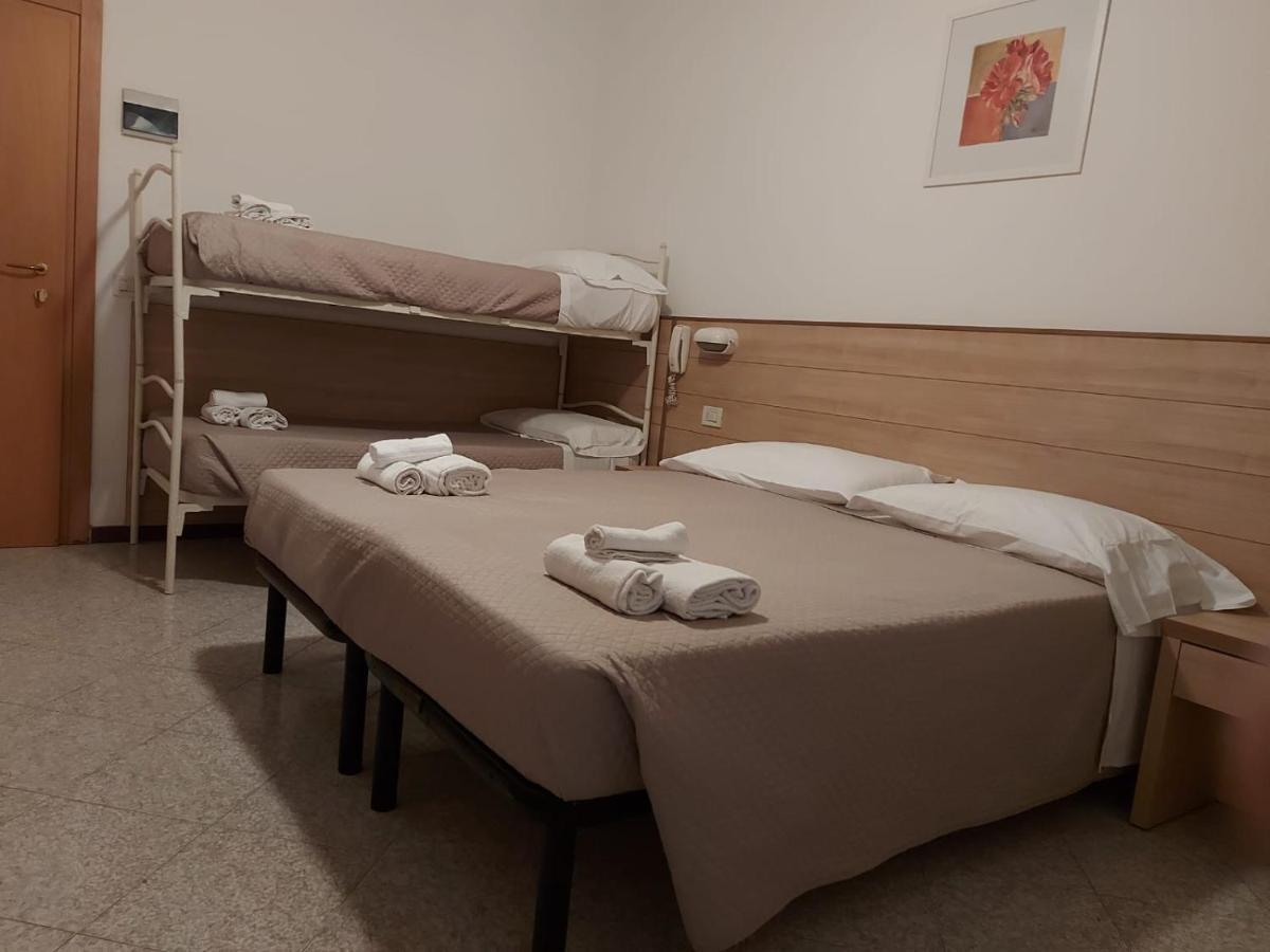 Hotel Brezza Rimini Dış mekan fotoğraf