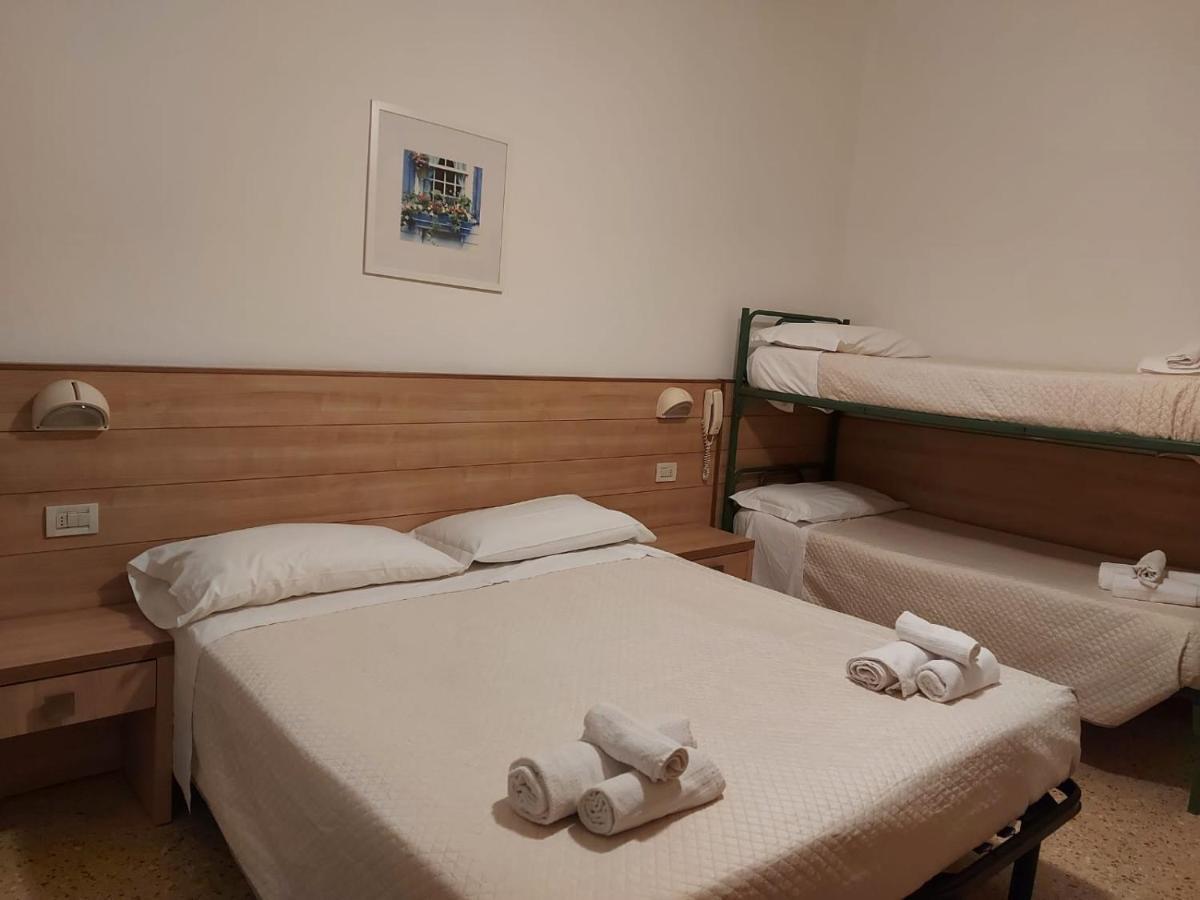 Hotel Brezza Rimini Dış mekan fotoğraf