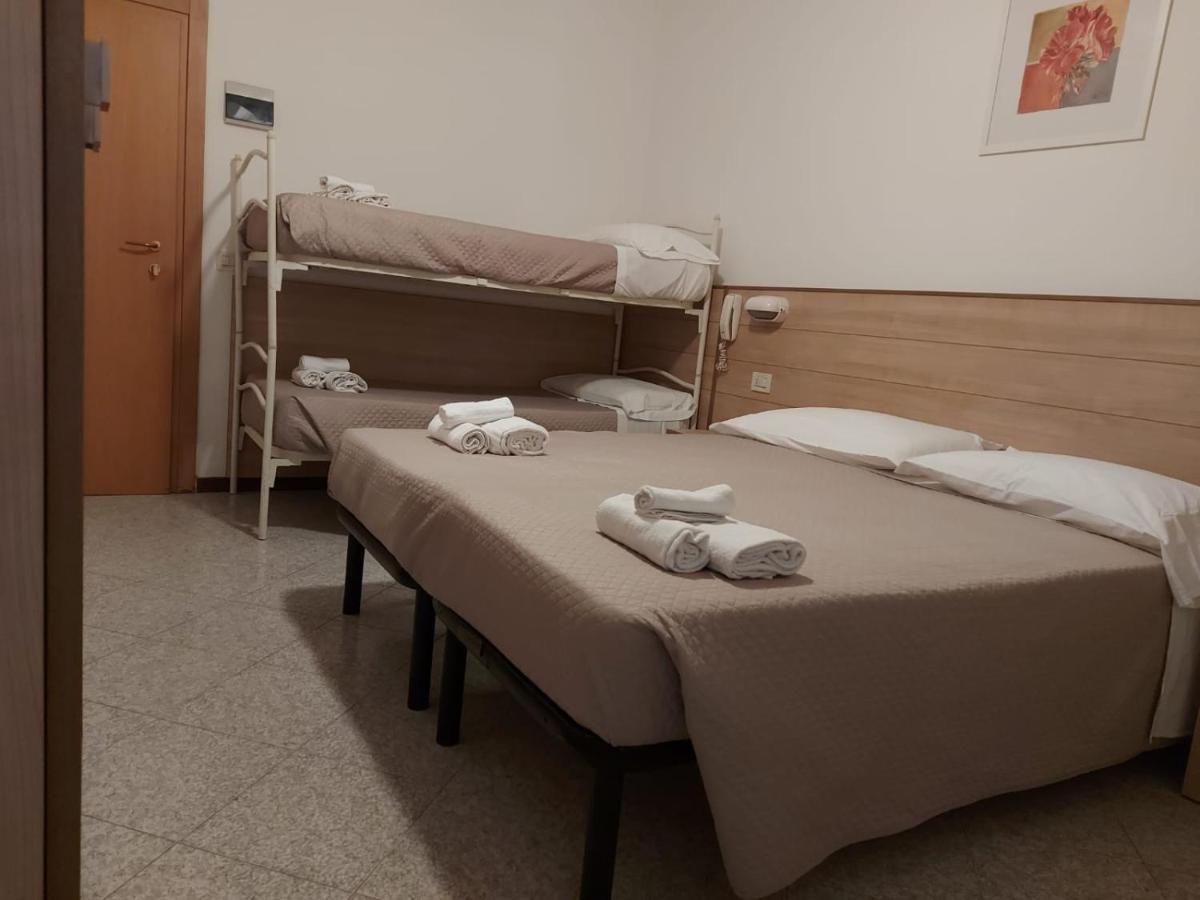 Hotel Brezza Rimini Dış mekan fotoğraf