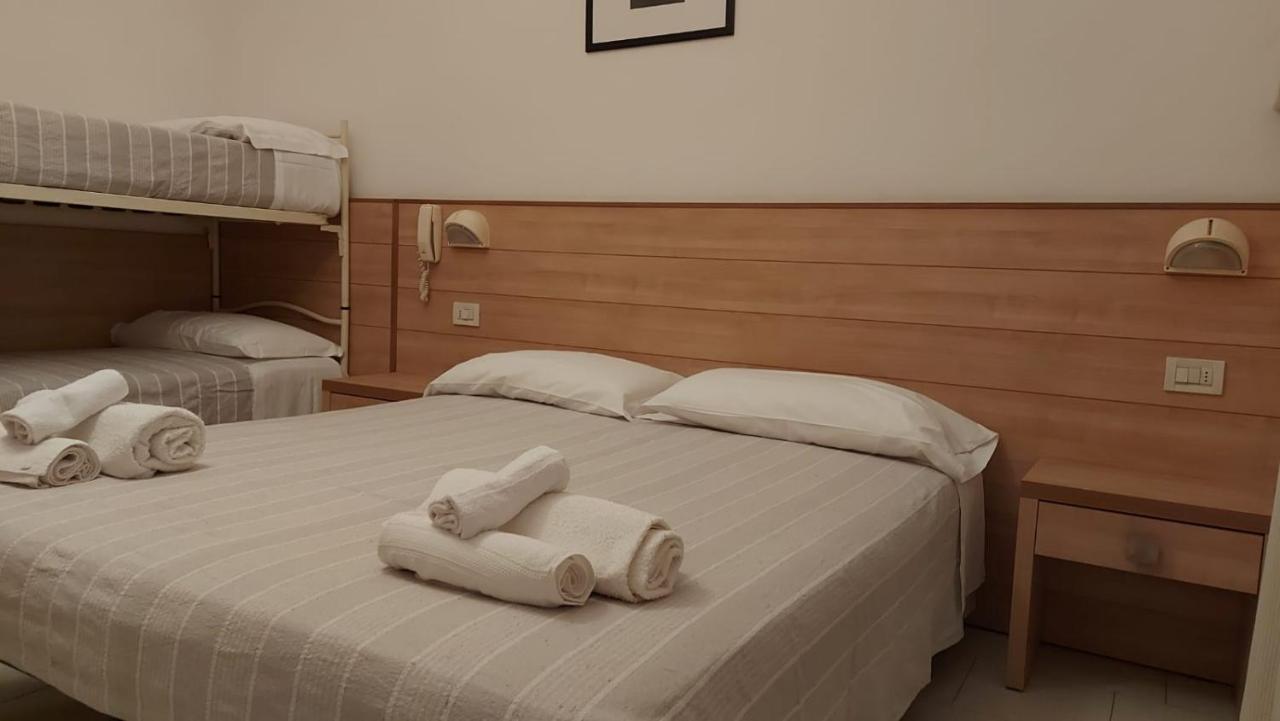 Hotel Brezza Rimini Dış mekan fotoğraf