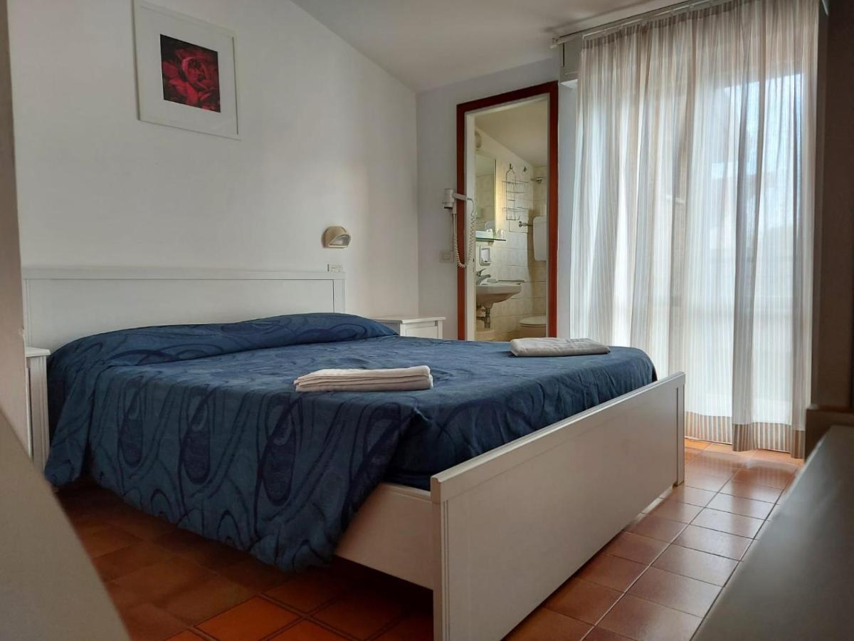 Hotel Brezza Rimini Dış mekan fotoğraf